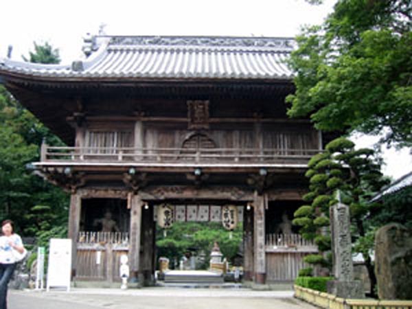霊山寺仁王門