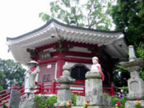 金泉寺八角観音堂