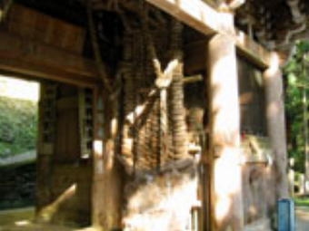 第44番大宝寺仁王門の大草鞋
