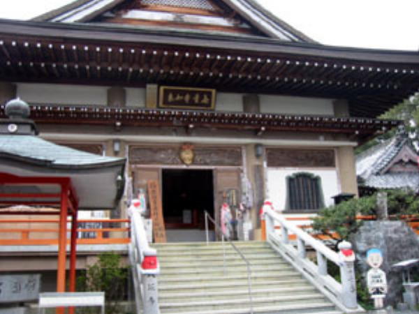 八坂寺本堂
