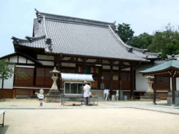 国分寺本堂