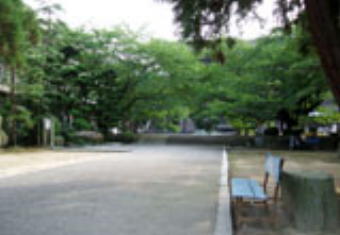 第61番香園寺の入り口付近