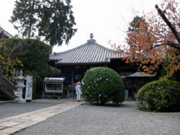出釈迦寺本堂