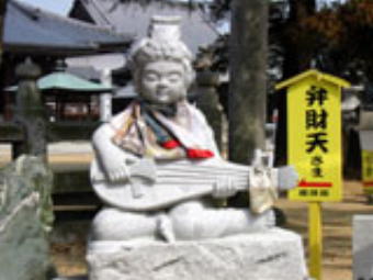 第76番金倉寺弁財天石仏