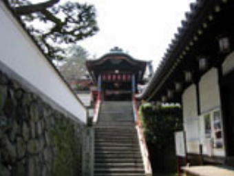 第77番郷照寺入り口付近
