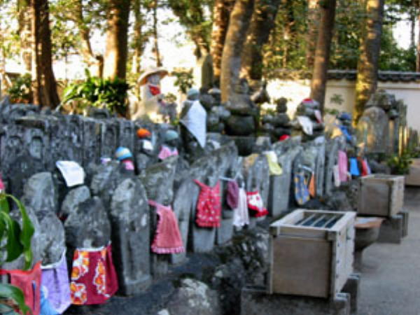 國分寺境内のお地蔵さん