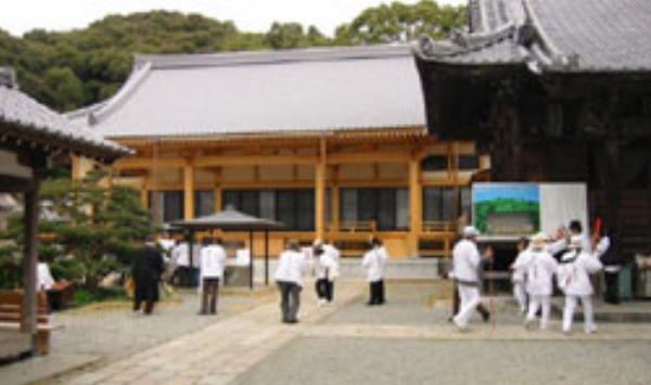 新築中の雪蹊寺本堂